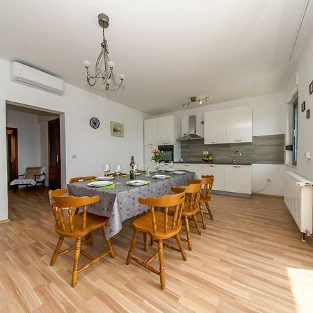 Apartments L&L Дуги-Рат Экстерьер фото