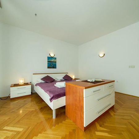 Apartments L&L Дуги-Рат Экстерьер фото