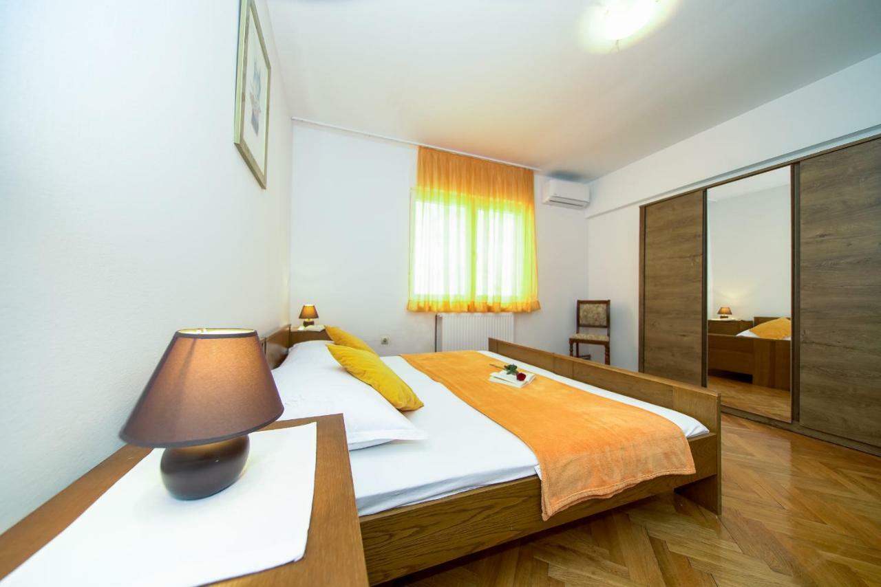 Apartments L&L Дуги-Рат Экстерьер фото