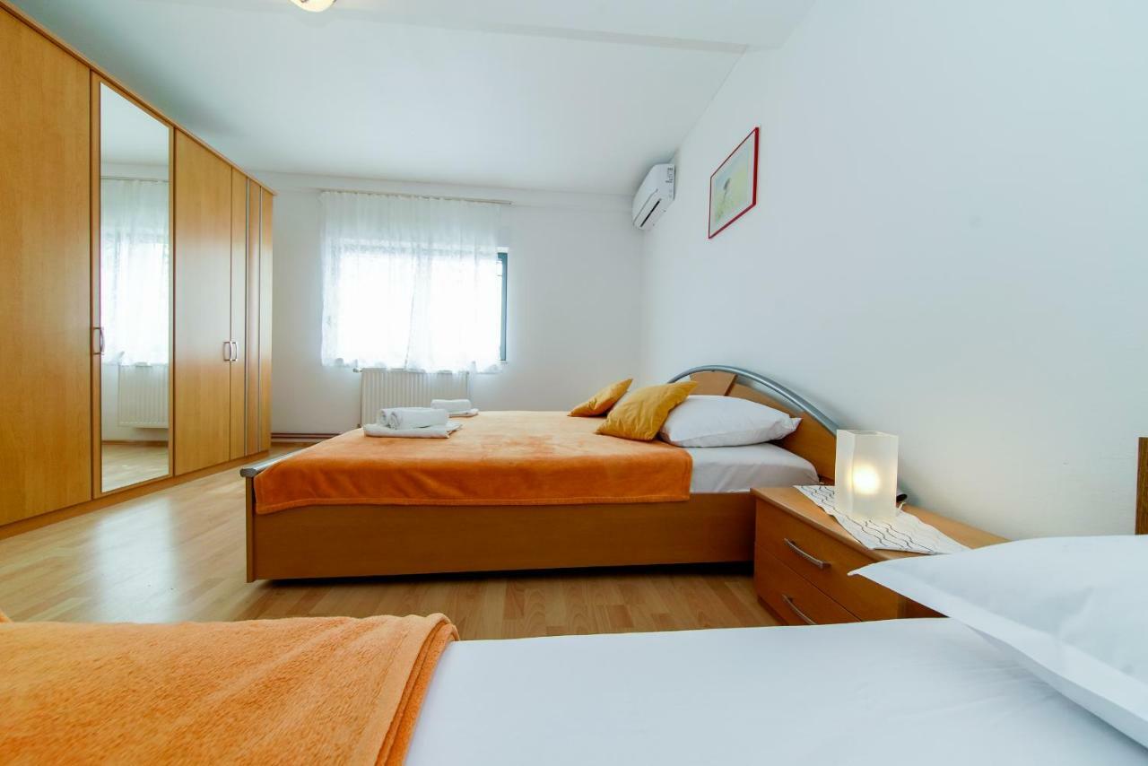 Apartments L&L Дуги-Рат Экстерьер фото